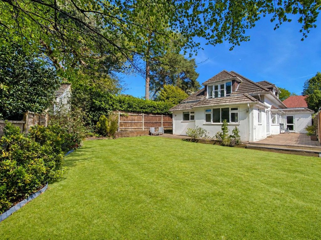 Property photo 2 of 25