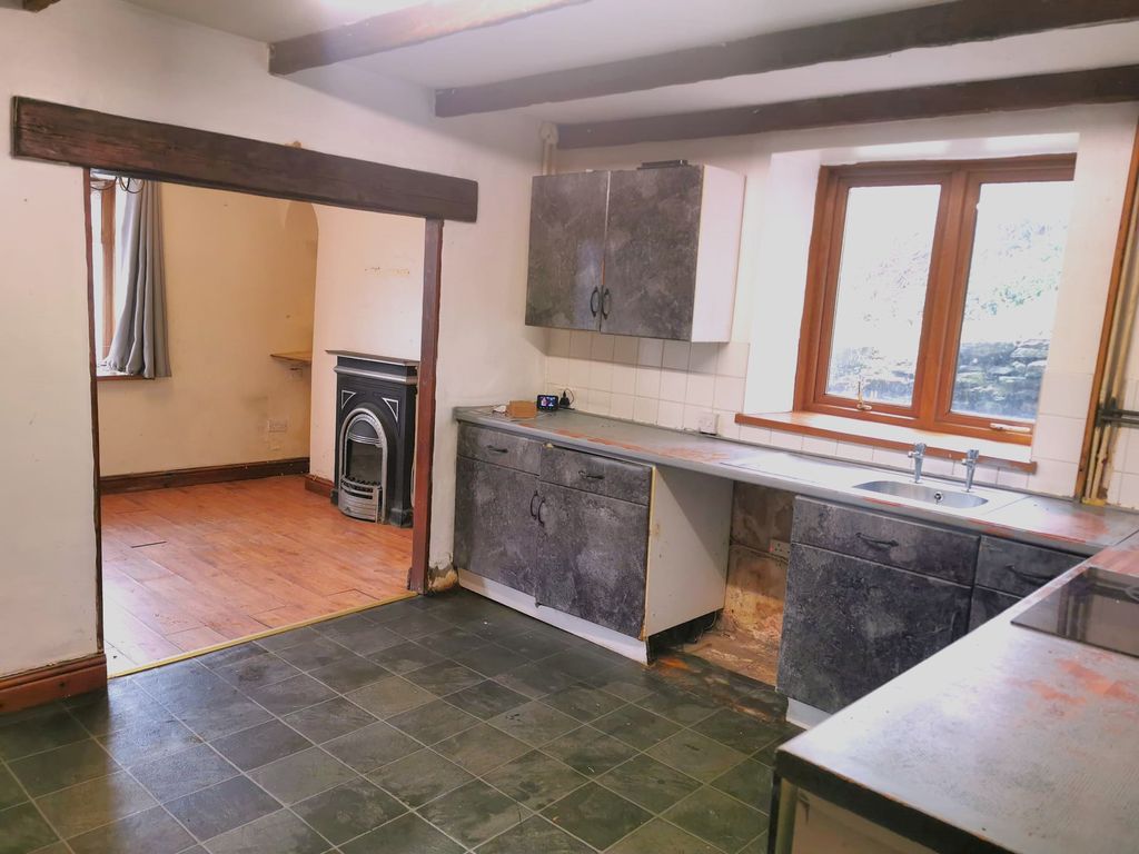 Property photo 2 of 15 Kitchen 