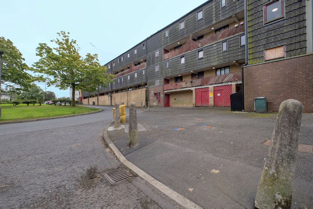 Property photo 1 of 30