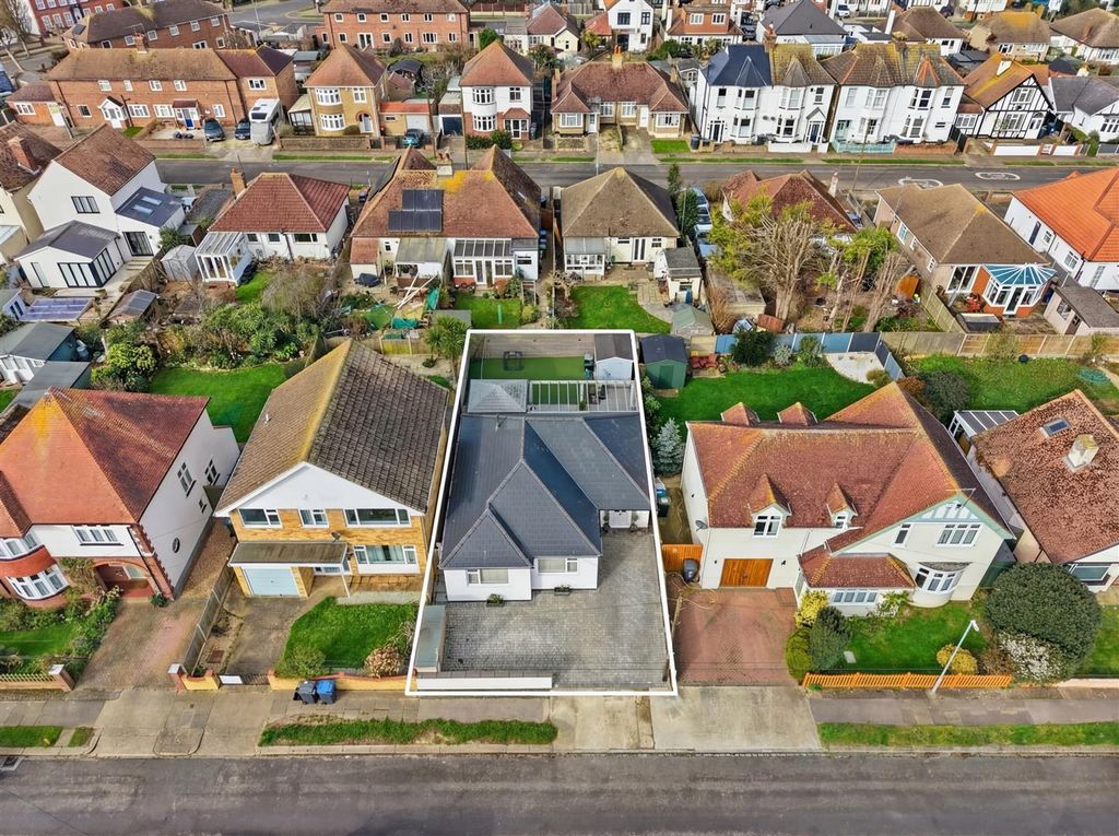 Property photo 3 of 27 21 Oxenden (1).Png