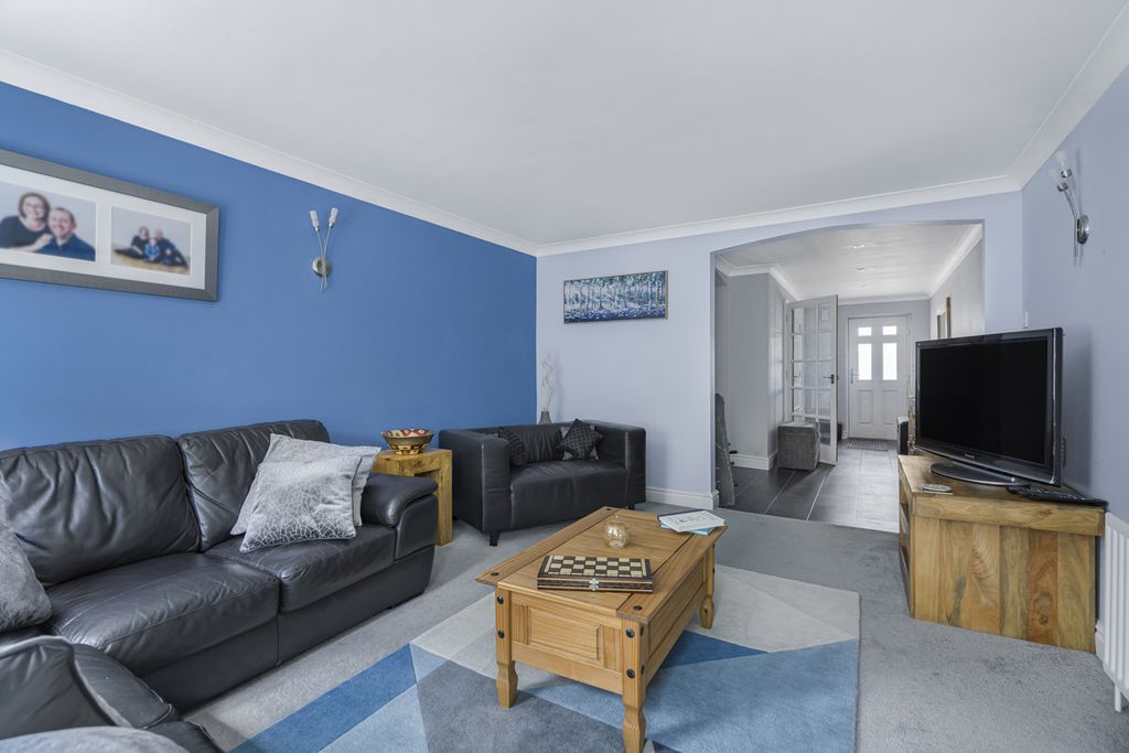 Property photo 2 of 23