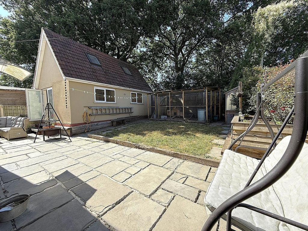 Property photo 2 of 26