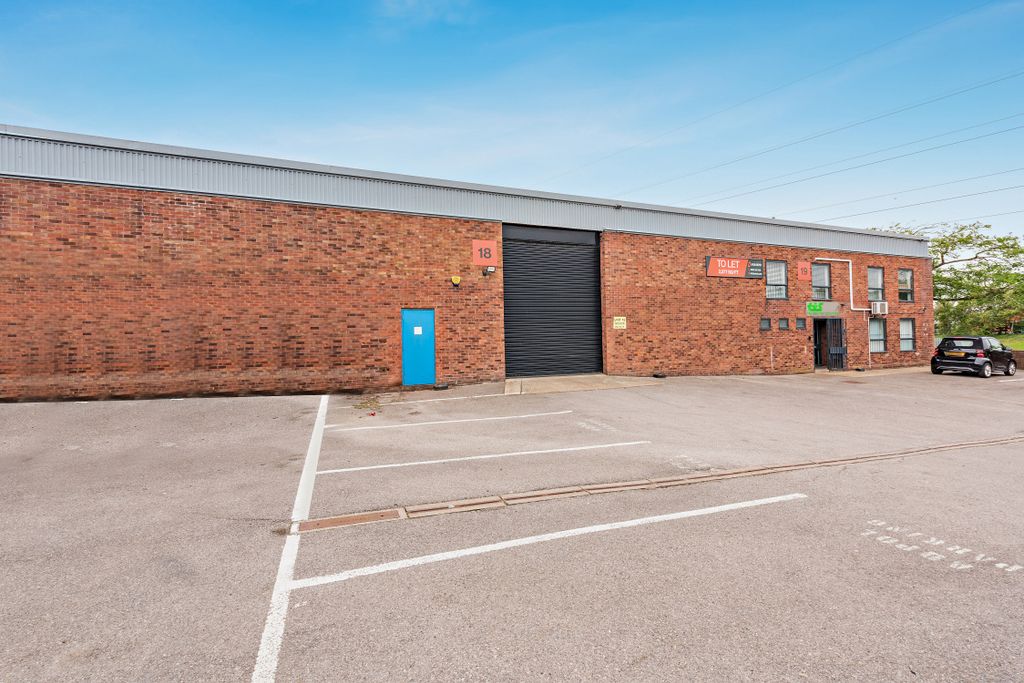 Property photo 3 of 9 8695835-Exterior16-v2-800
