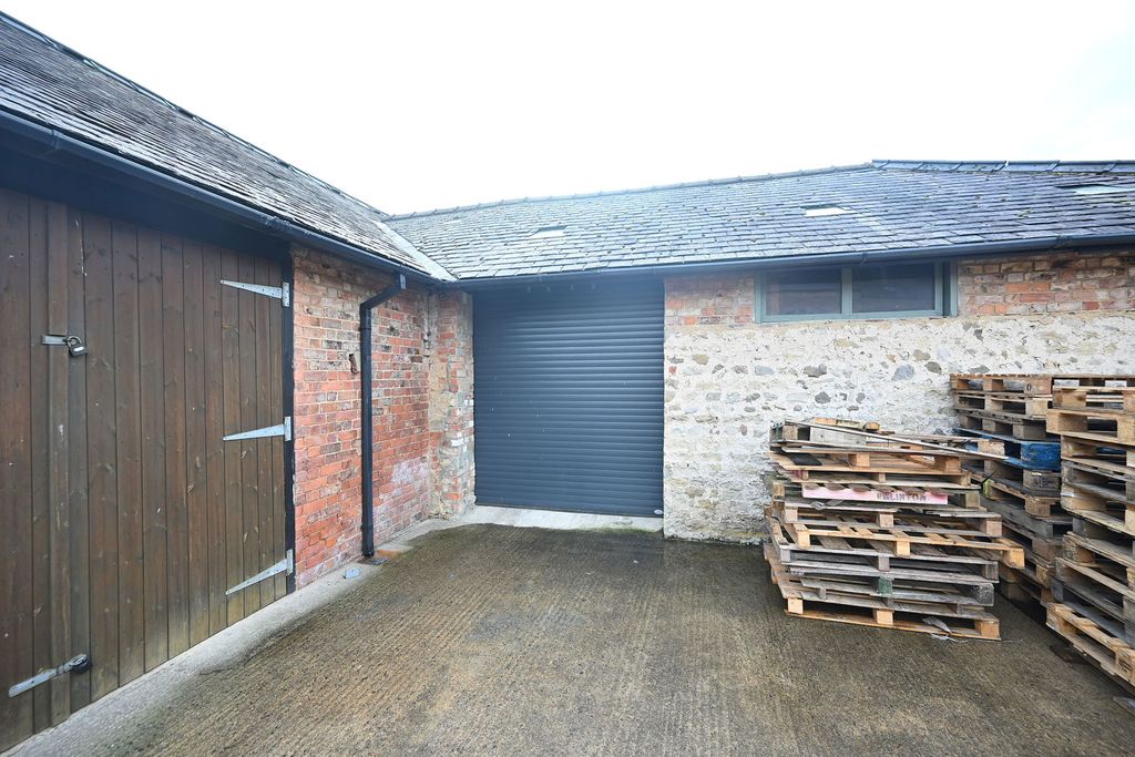 Property photo 1 of 4