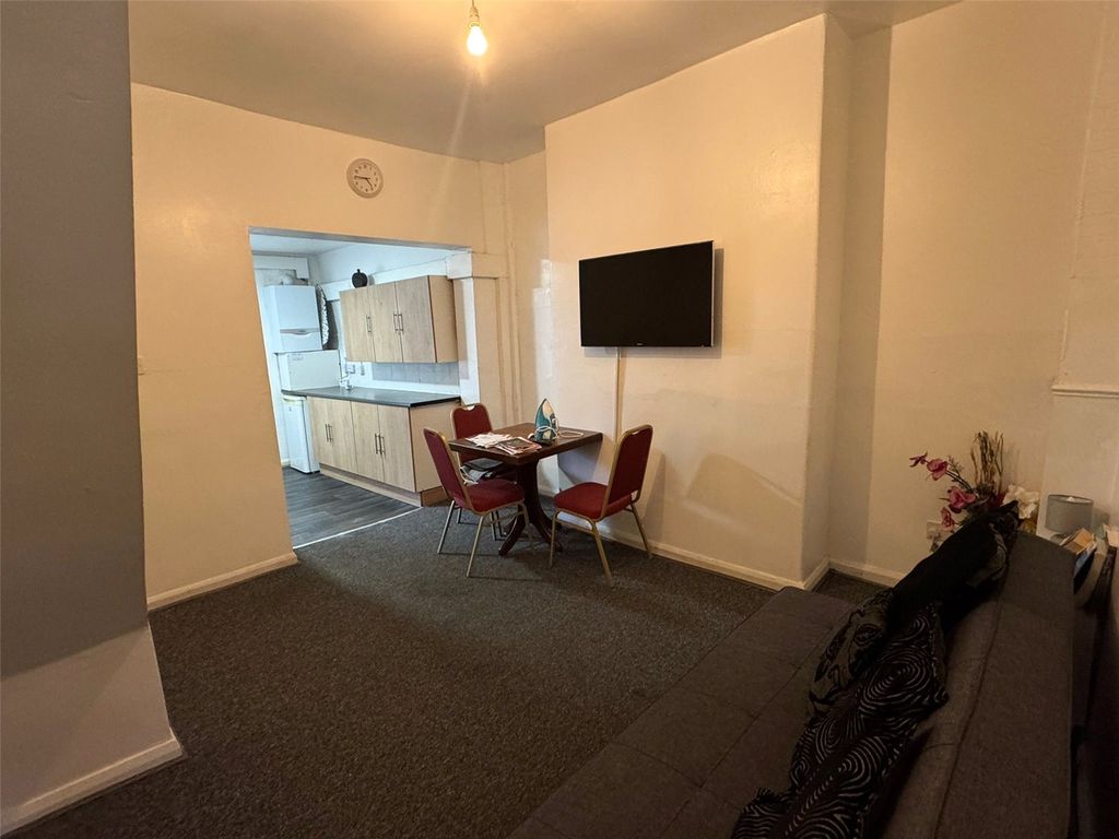 Property photo 3 of 7 Picture No. 10