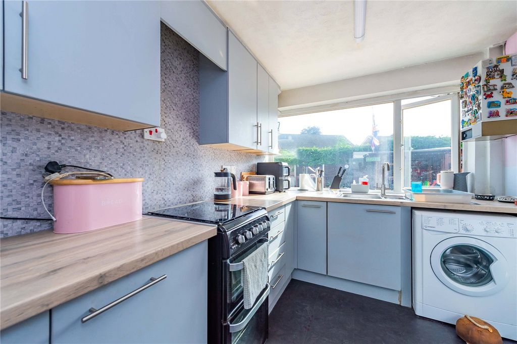 Property photo 3 of 31 Picture No. 23