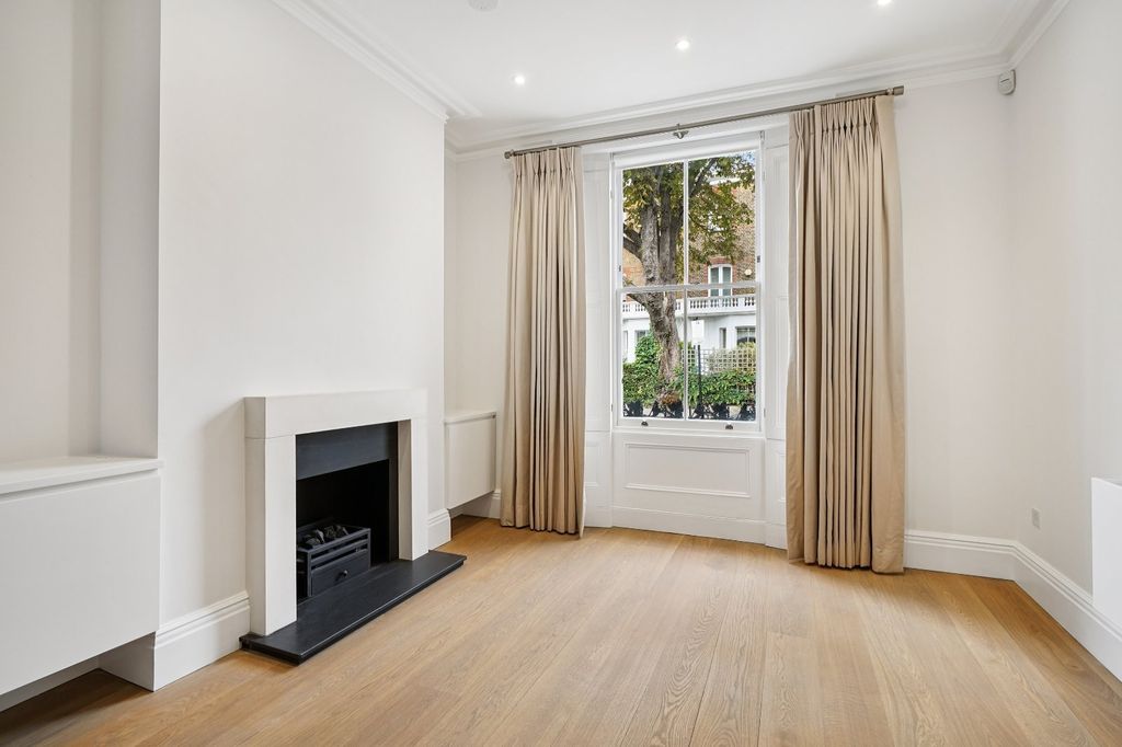 Property photo 3 of 17