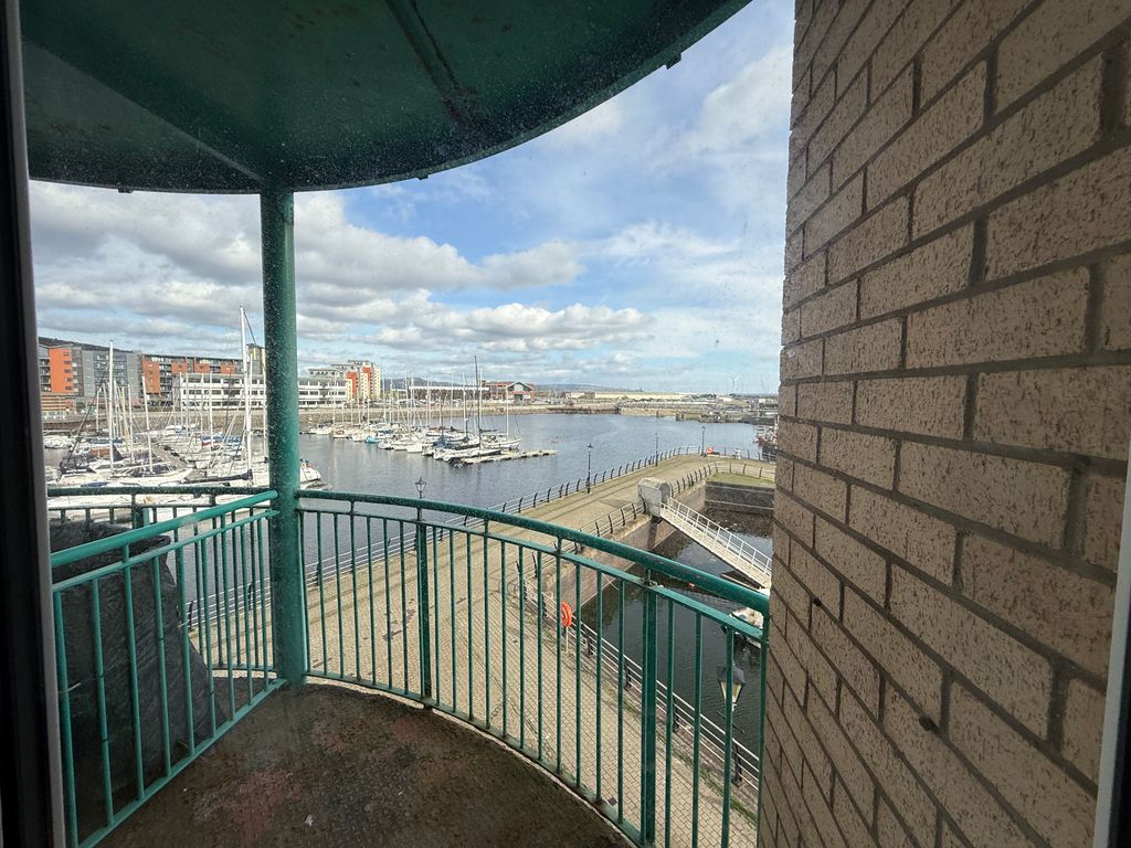 Property photo 3 of 9