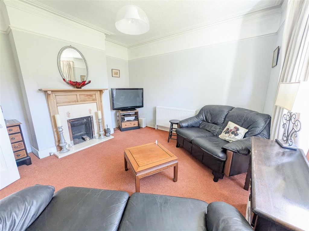 Property photo 3 of 24