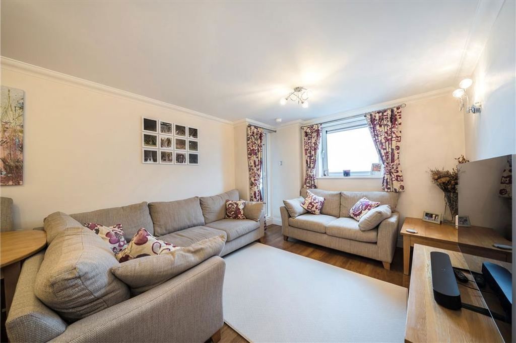 Property photo 3 of 8