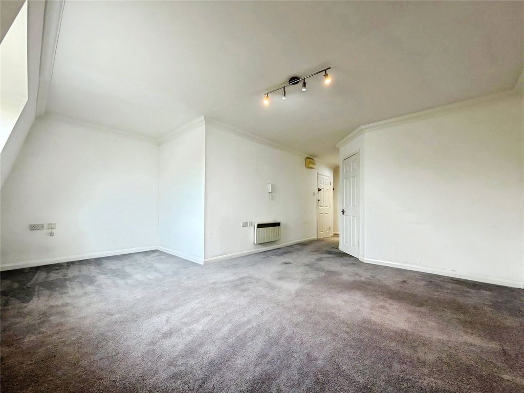 Property photo 2 of 8 Reception Room