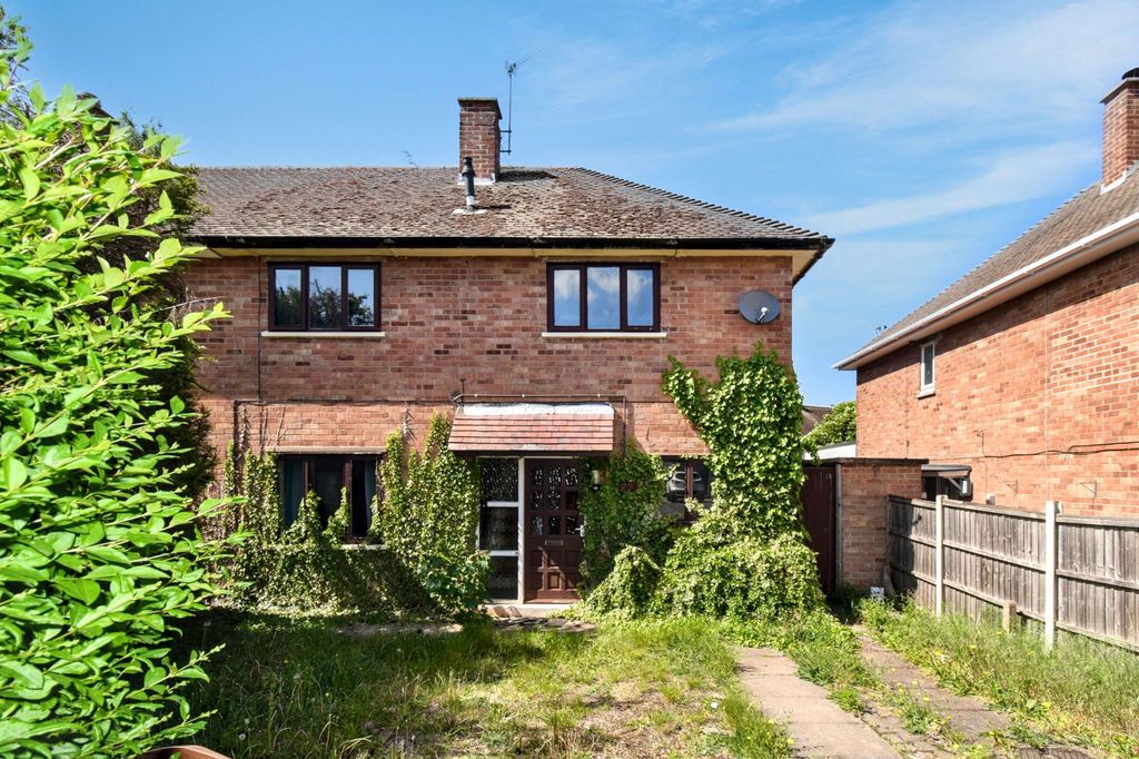 Property photo 1 of 17 72 Poplar Road, Loughborough, Leicestershire, Le11 2Jt