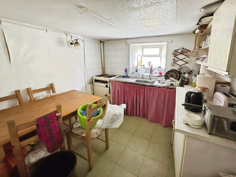 Property photo 3 of 14 Photo 9