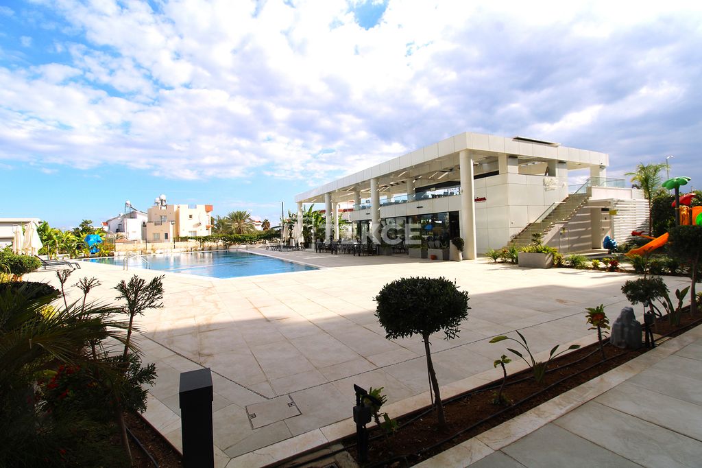 Property photo 3 of 27