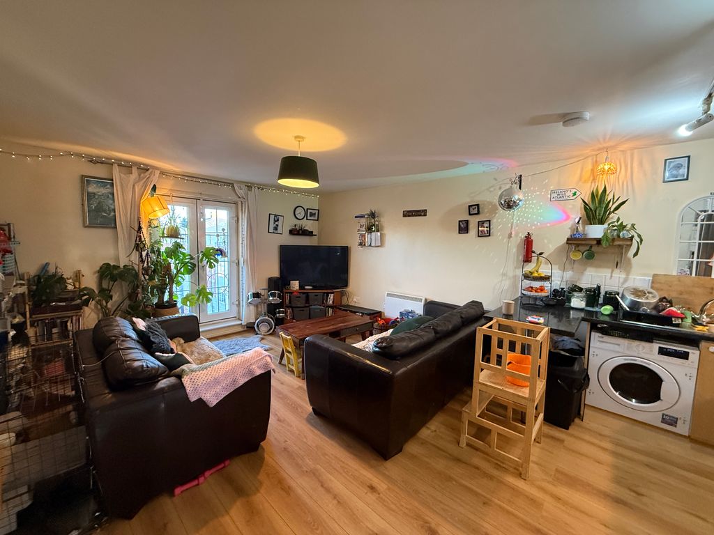 Property photo 2 of 5