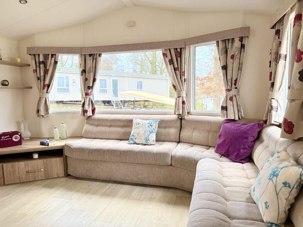 Property photo 1 of 6 Car0064803 - Static Caravan