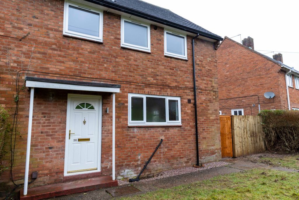 Property photo 2 of 40