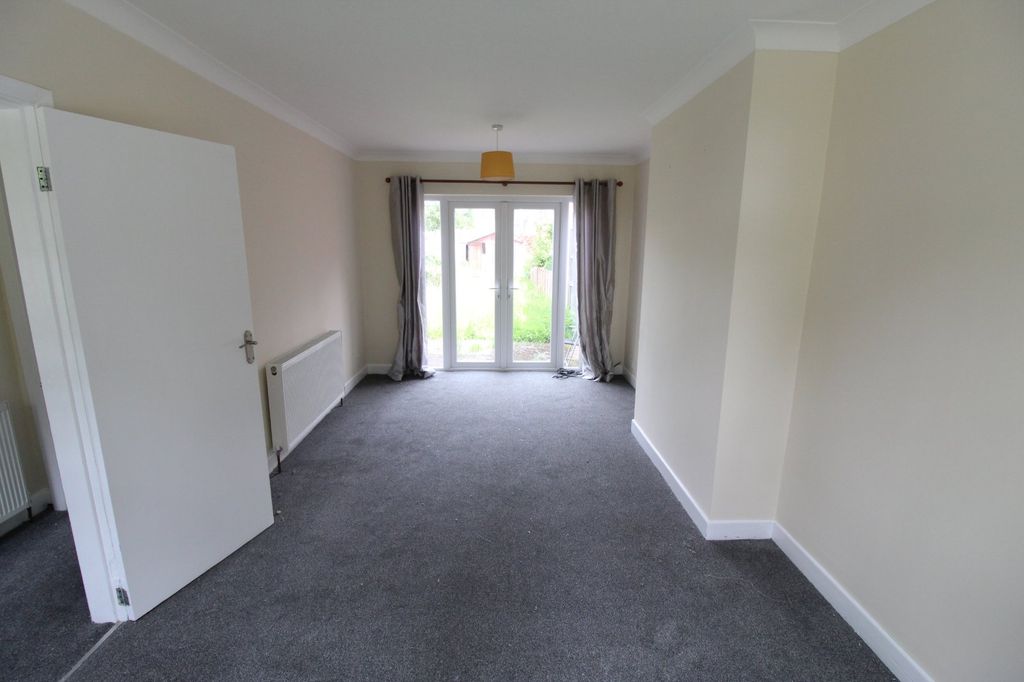 Property photo 2 of 7 Picture No. 03