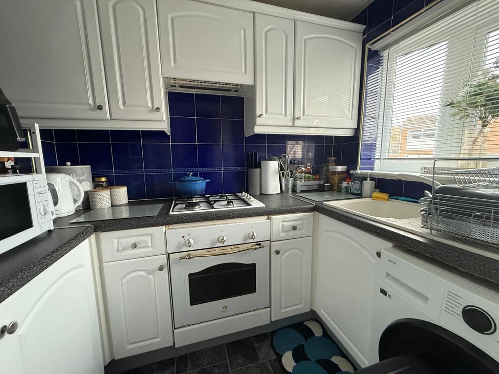 Property photo 3 of 8