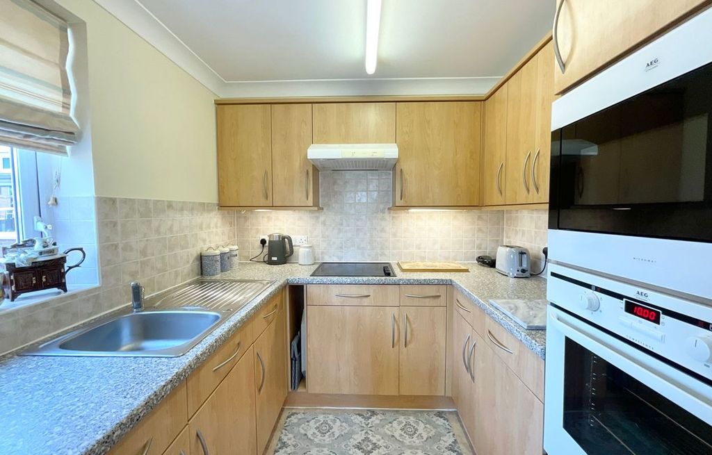 Property photo 3 of 8