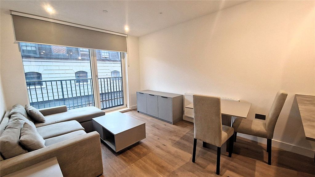 Property photo 3 of 15 Living/Dining Area