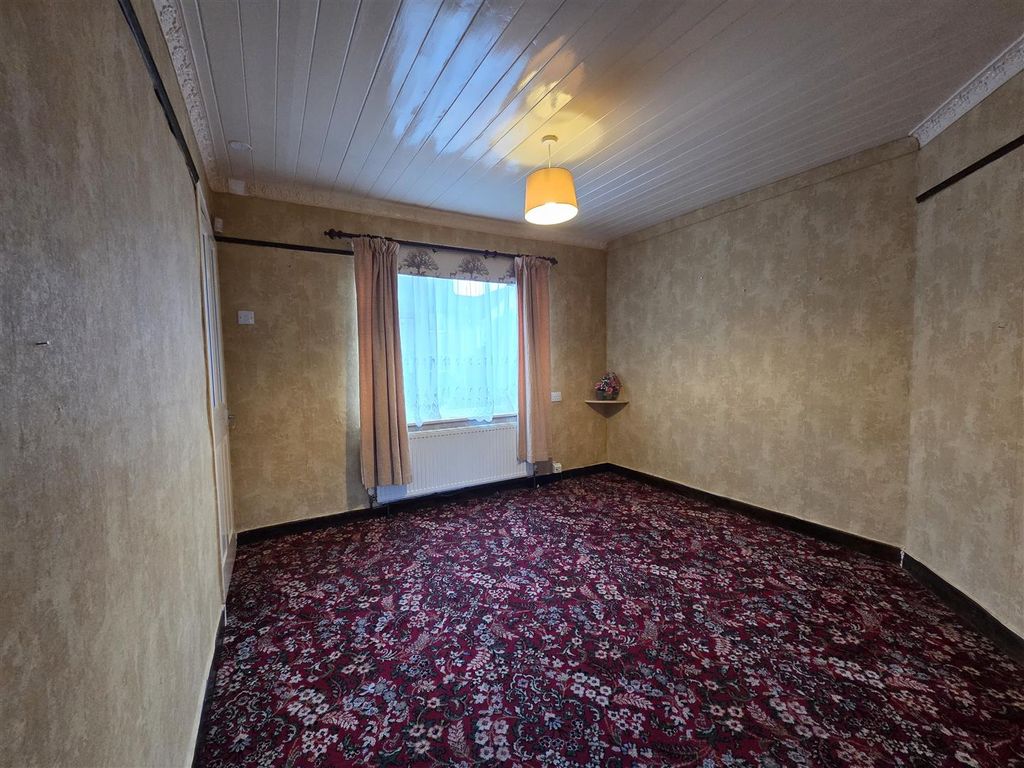 Property photo 3 of 13 20251211_090413.Jpg