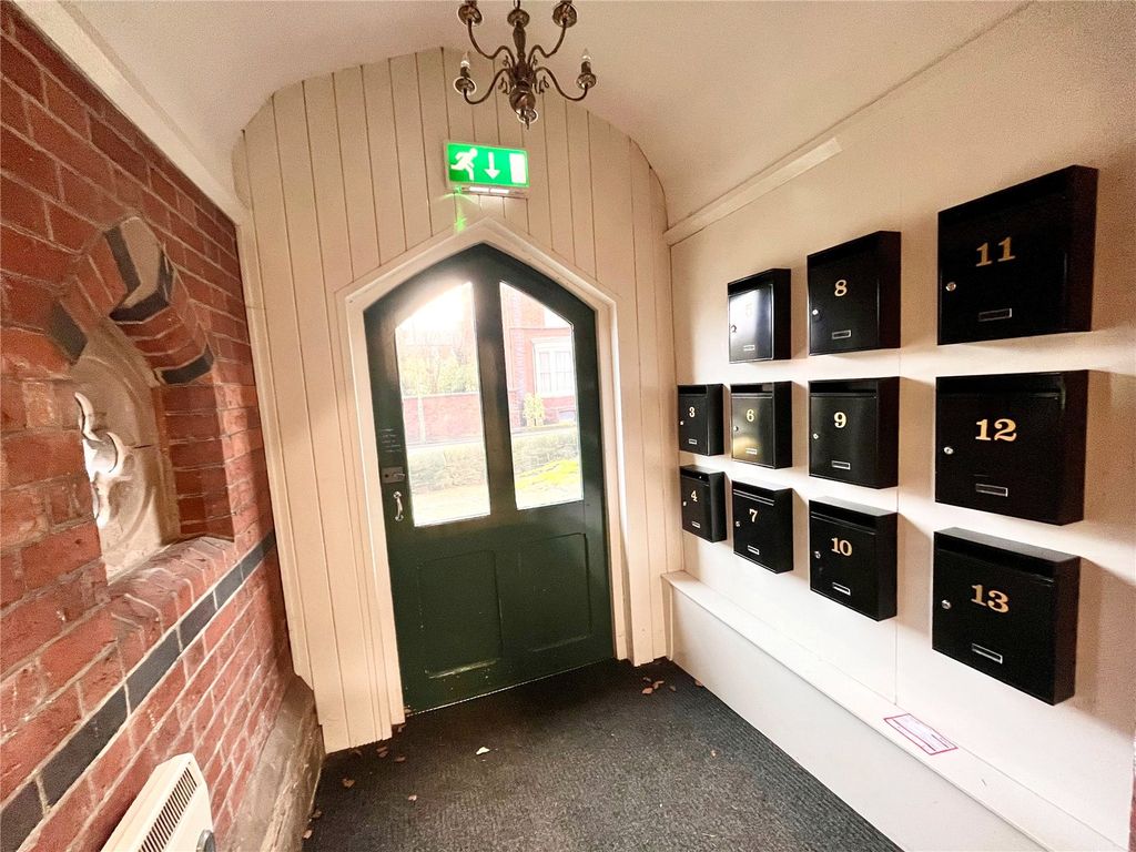 Property photo 2 of 12 Entrance