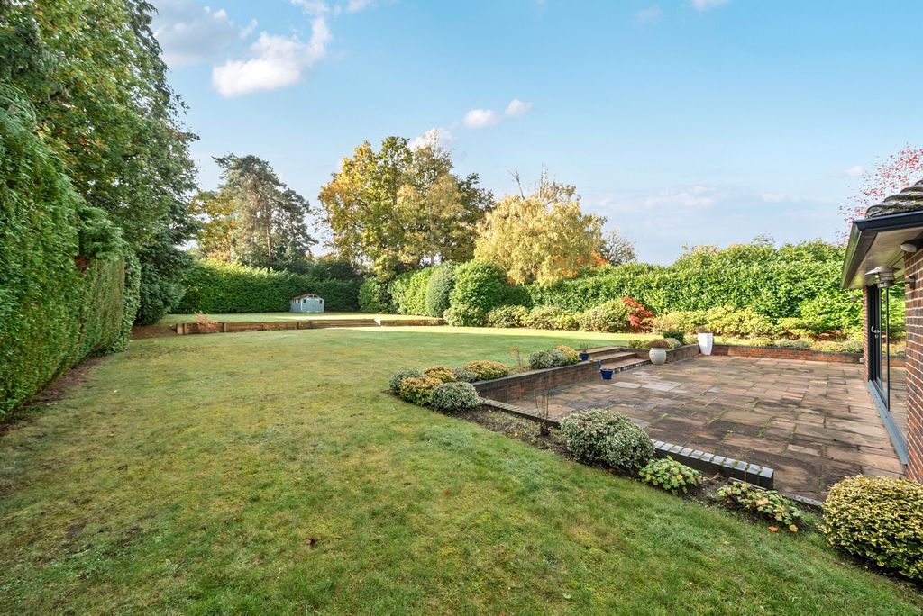 Property photo 2 of 20 1374211-4-690341d...