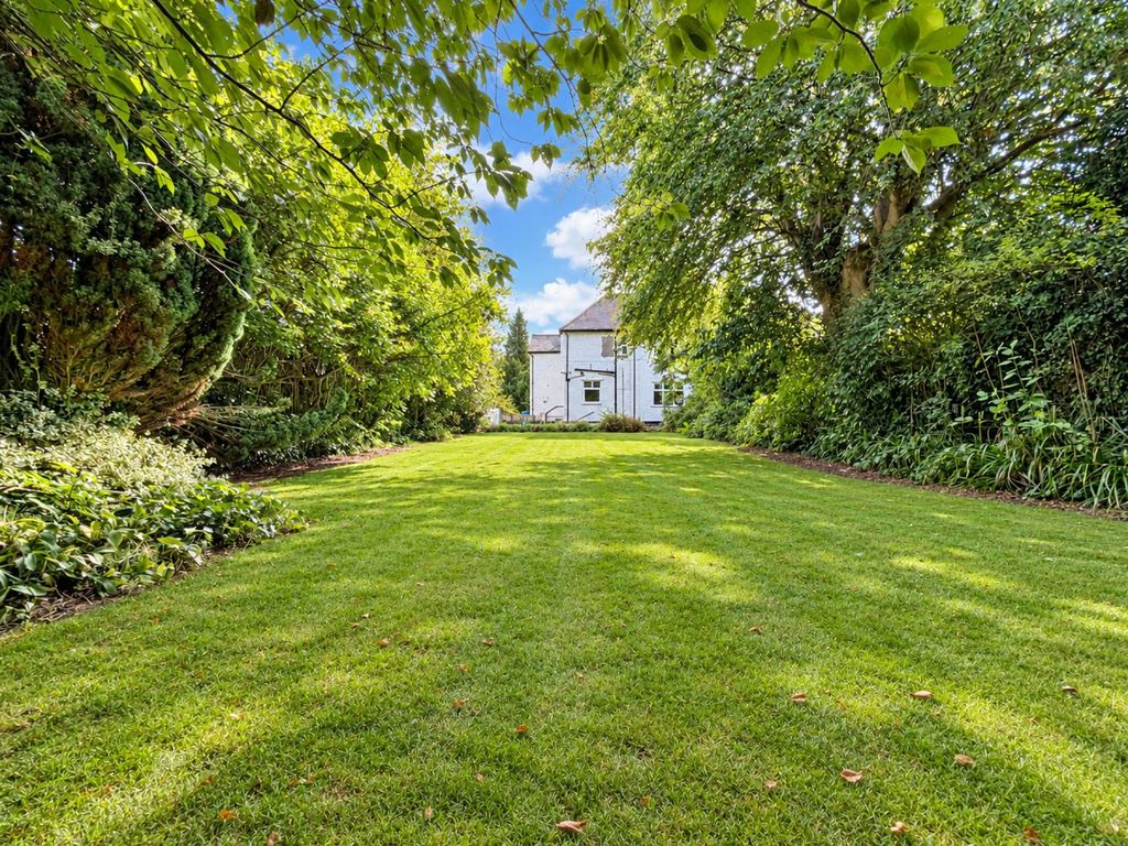 Property photo 3 of 18