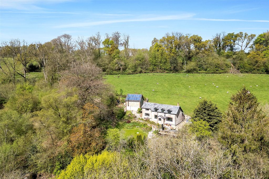 Property photo 2 of 46 Picture No. 02