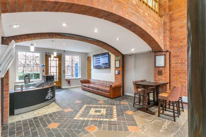 Property photo 2 of 10