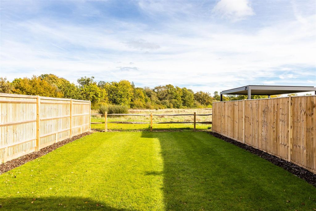 Property photo 3 of 21