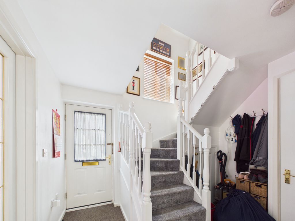 Property photo 3 of 32