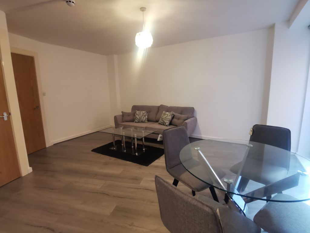 Property photo 3 of 14 Lounge