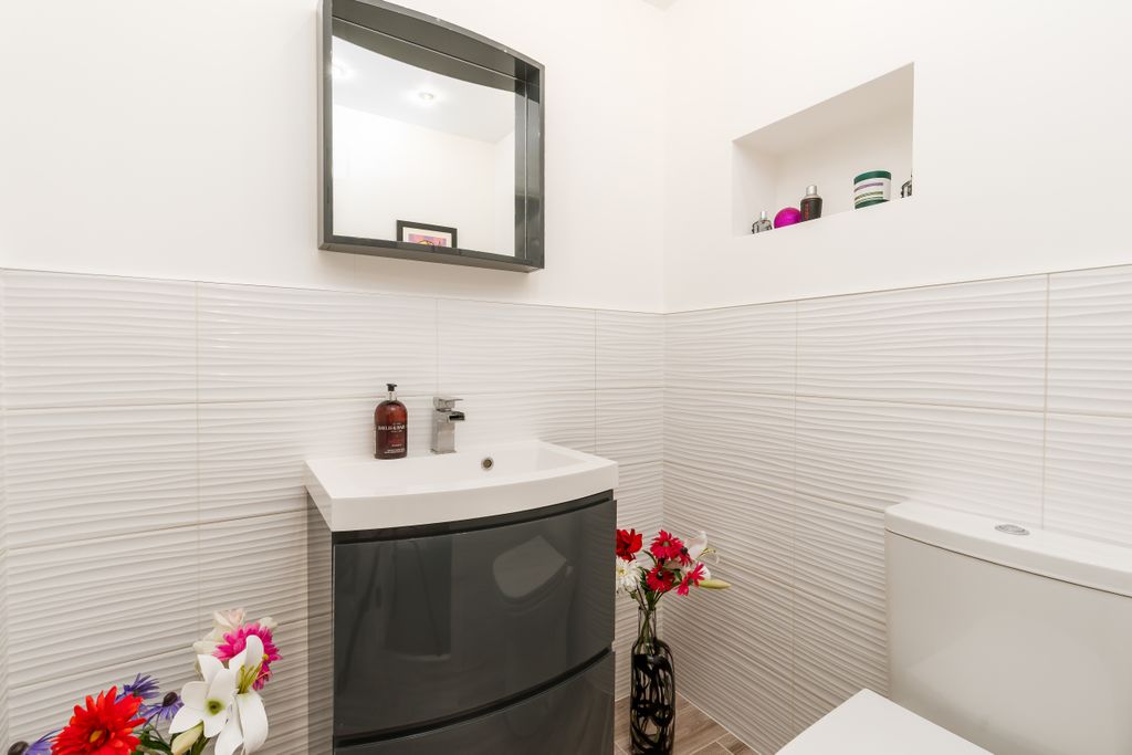 Additional image 8 of 3 bed detached house for sale13 Janefield, Edinburgh EH17