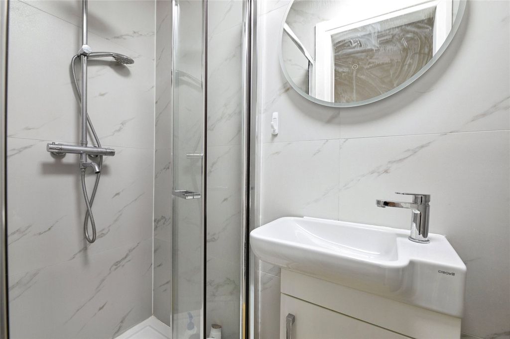 Property photo 3 of 21 Picture No. 02