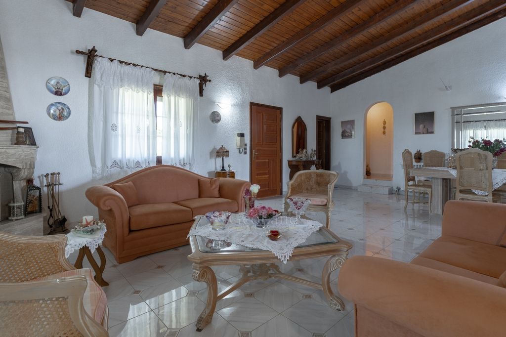 Property photo 3 of 50