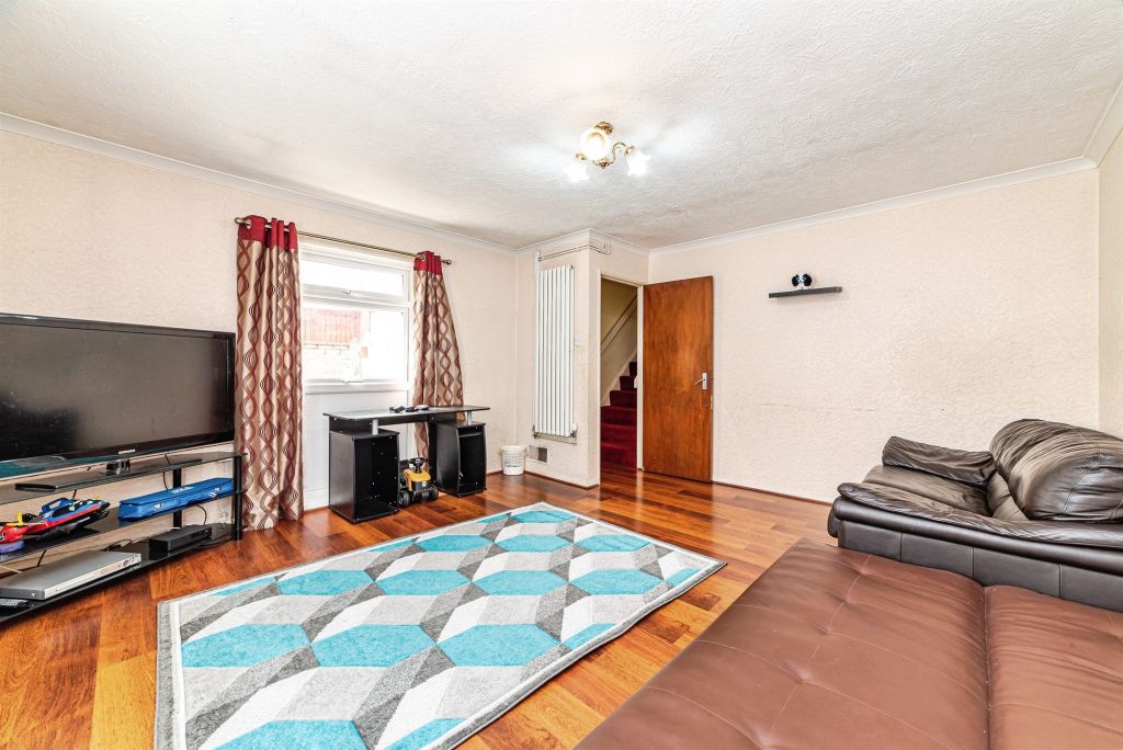 Property photo 3 of 23