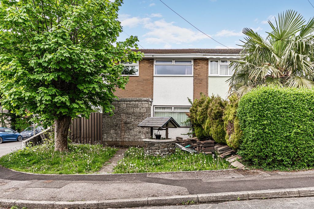 Property photo 1 of 27