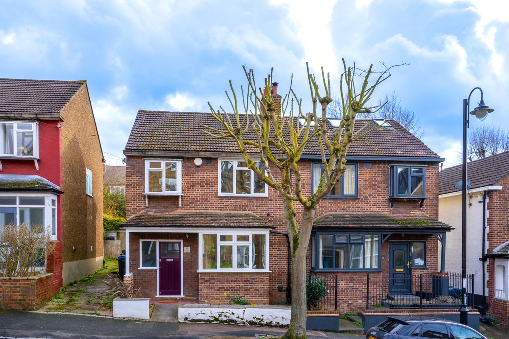 Property photo 1 of 23