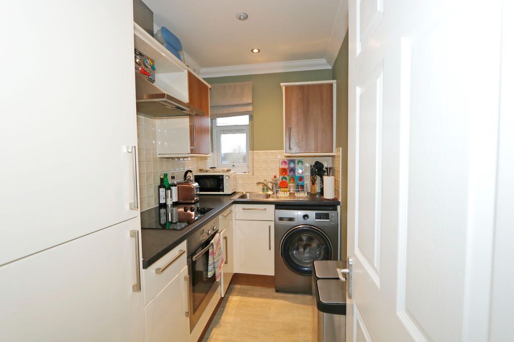 Property photo 3 of 8 3799206
