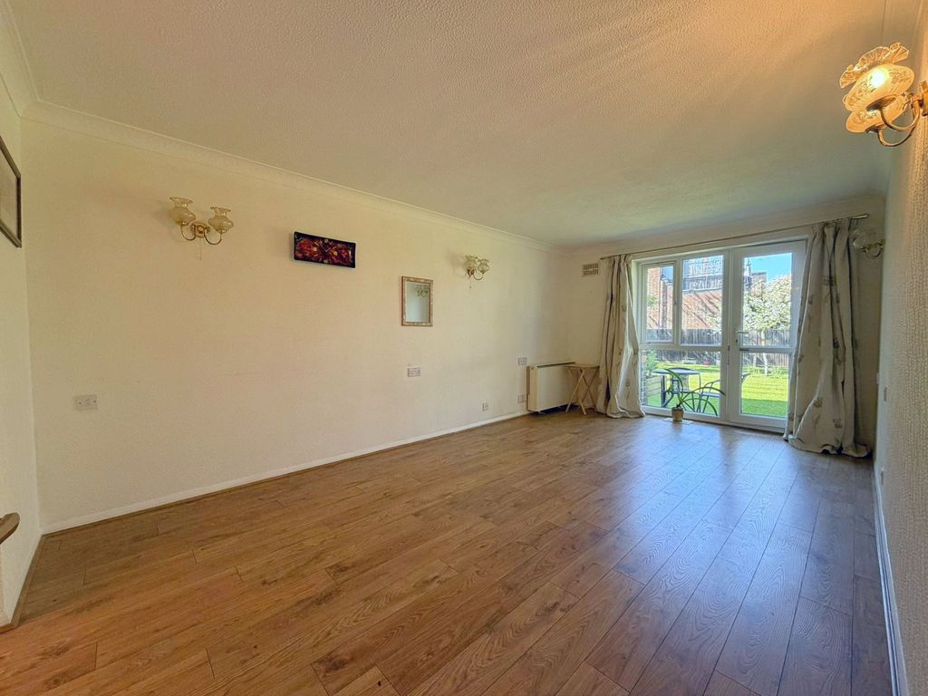 Property photo 2 of 18