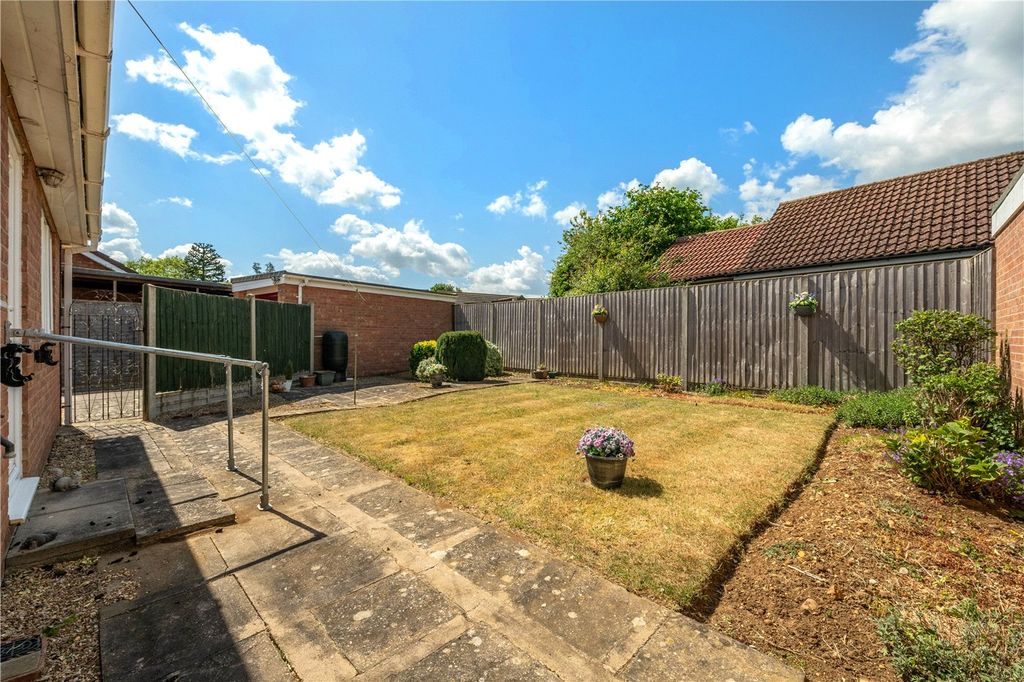 Property photo 2 of 10 Picture No. 03