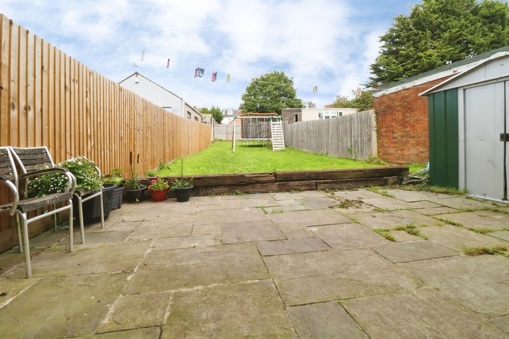 Property photo 3 of 20