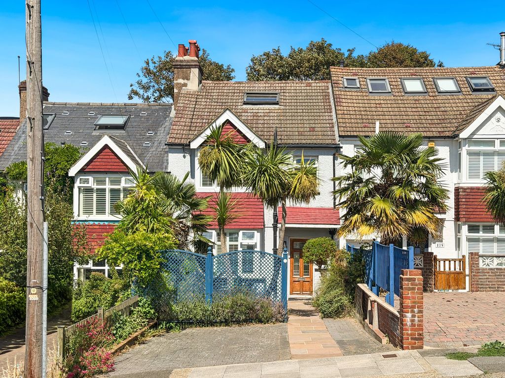 Property photo 1 of 24