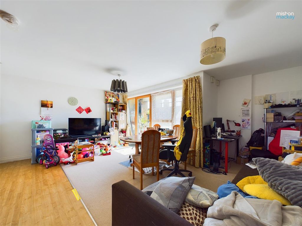 Property photo 1 of 5 Picture No. 06