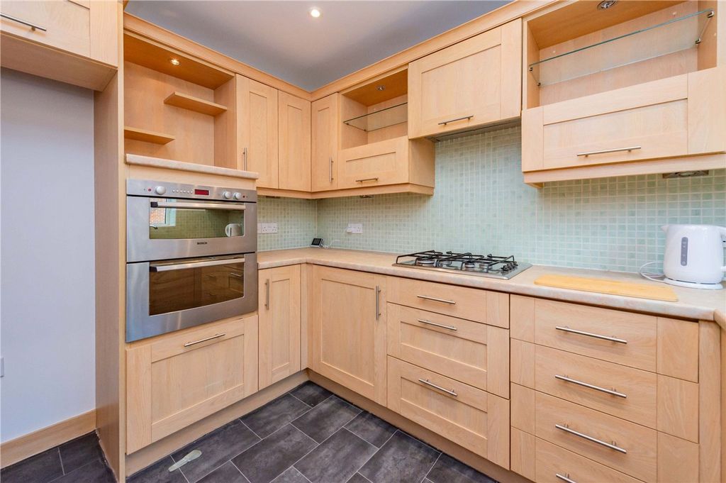 Property photo 2 of 38 Picture No. 05