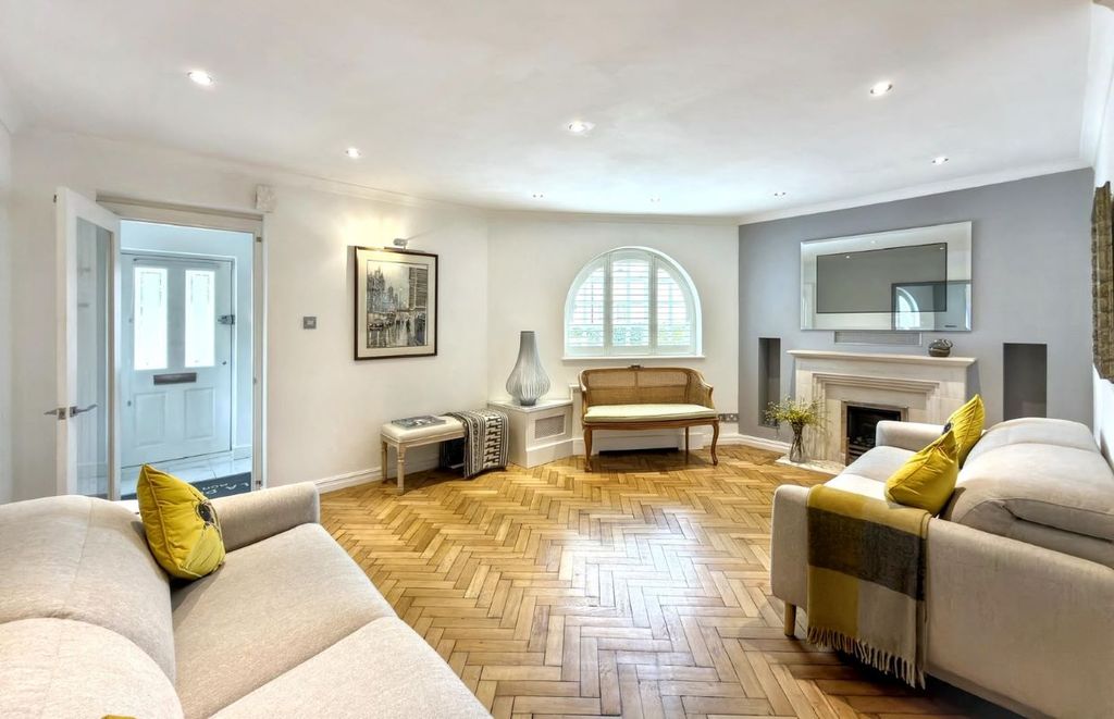 Property photo 3 of 21