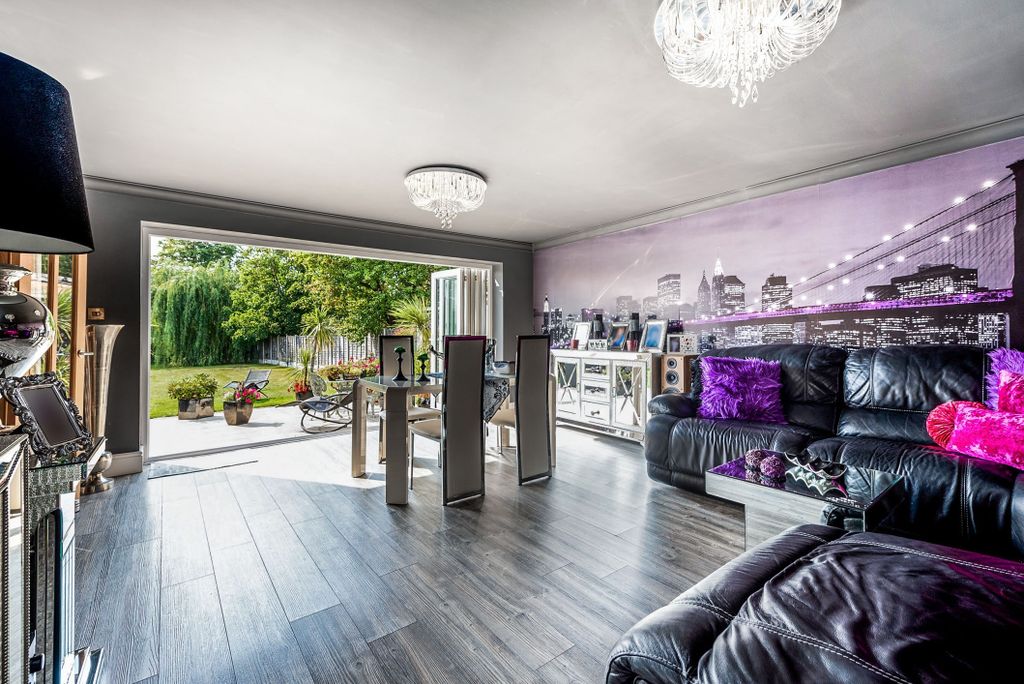 Property photo 2 of 14 Lounge Dining Room