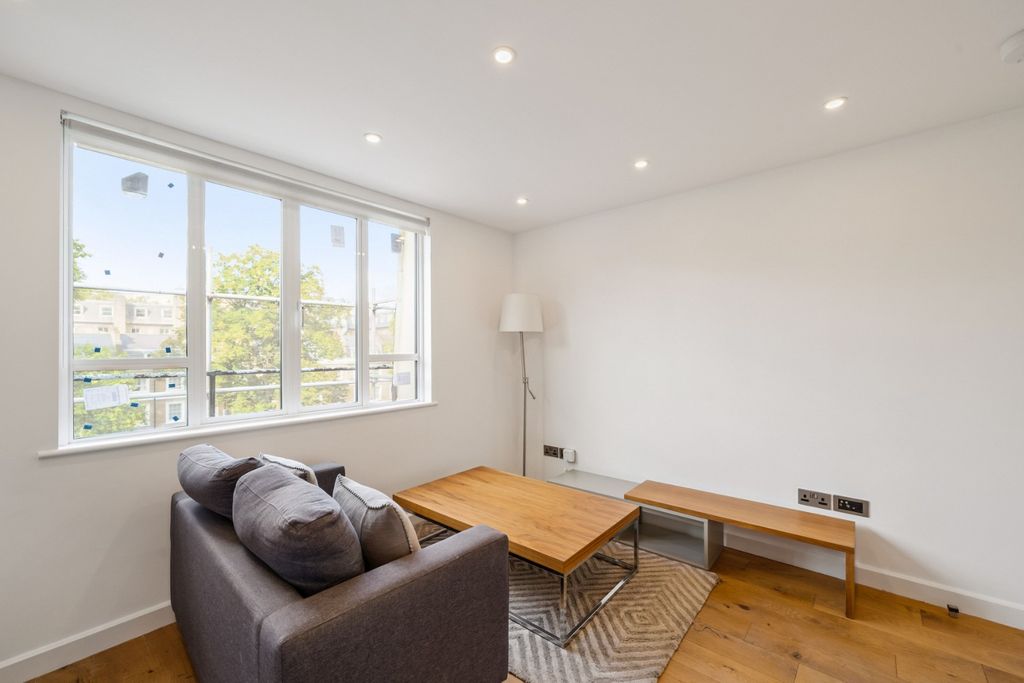 Property photo 1 of 7 4558411